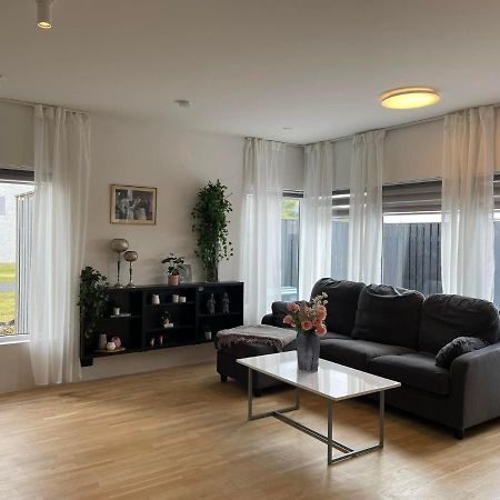 Spacious 3Br Condo Near Blue Lagoon 15M Airport 9M Njarthvik Exterior foto