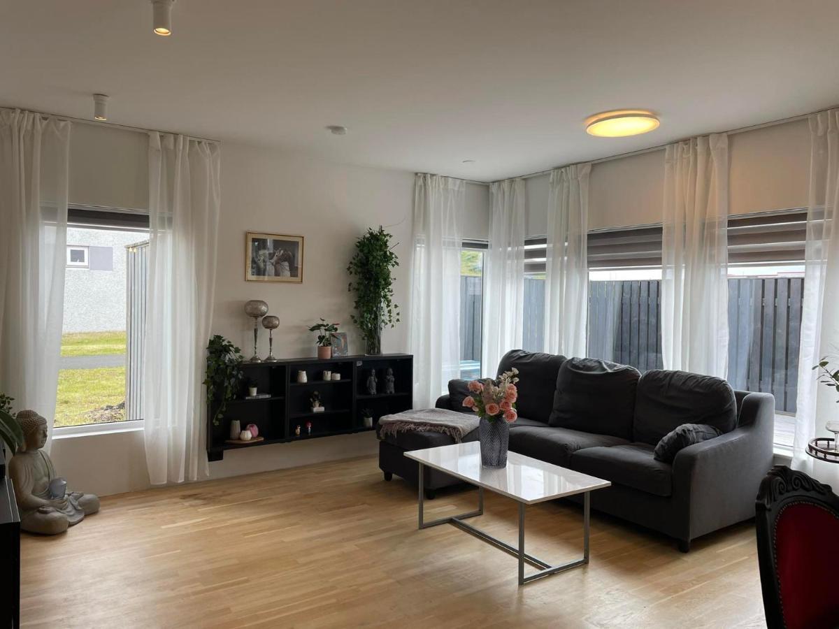 Spacious 3Br Condo Near Blue Lagoon 15M Airport 9M Njarthvik Exterior foto